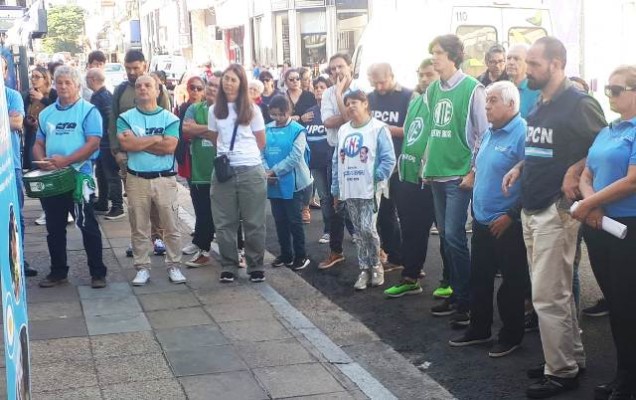 Trabajadores salieron a la calle para protestar por el cierre del Inafci