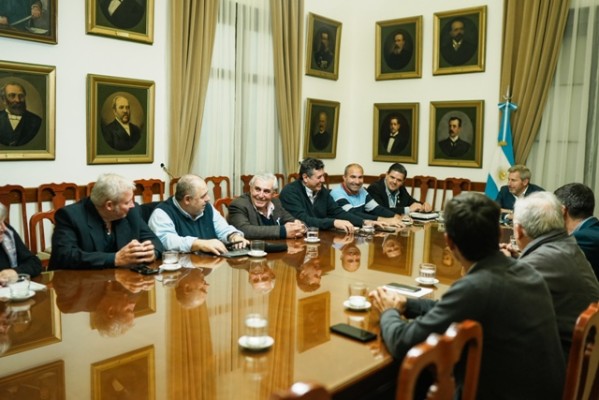 Lechería, tema central de la reunión de Frigerio con Farer y el Clúster Lechero del Centro Entrerriano