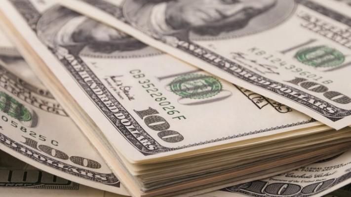 El lunes se termina el cepo cambiario y el dólar oficial flotará entre $1.000 y $1.400