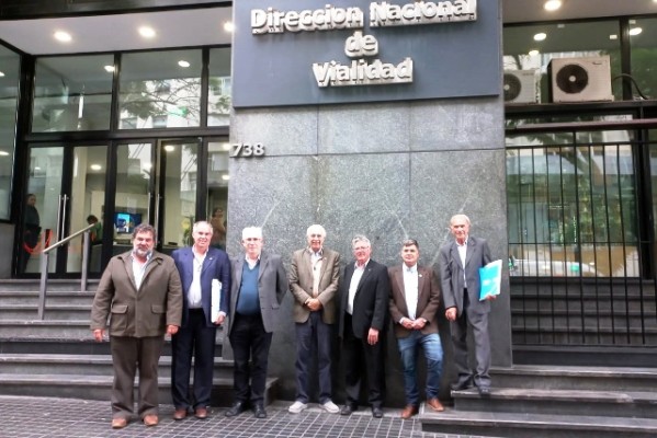 Habilitan la construcción de nuevos embarcaderos de hacienda para productores de las islas
