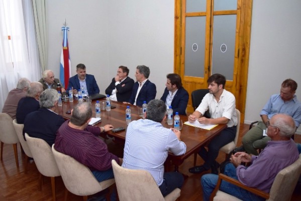 Presión fiscal y caminos, temas centrales de un nuevo encuentro del Gobierno y la Mesa de Enlace