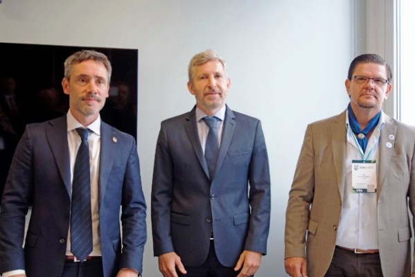 Gobierno, CFI y Farer firmaron un convenio para financiamiento de reproductores