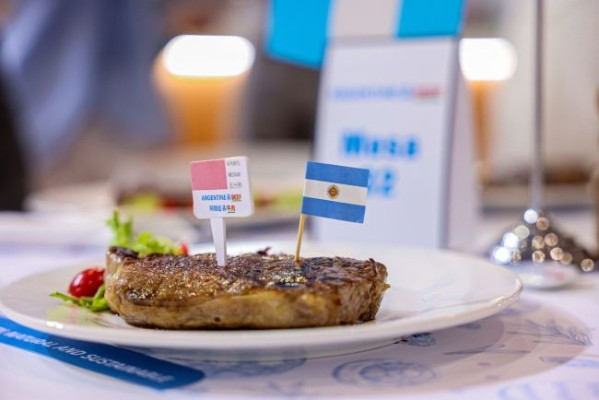 La carne argentina se luce en el arranque de la Sial China 2026